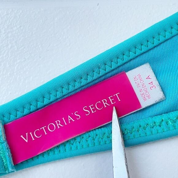 Victoria's Secret Women's Push Up Bombshell Bikini Top Adds 2 Sizes - Size 34A - Picture 8 of 9